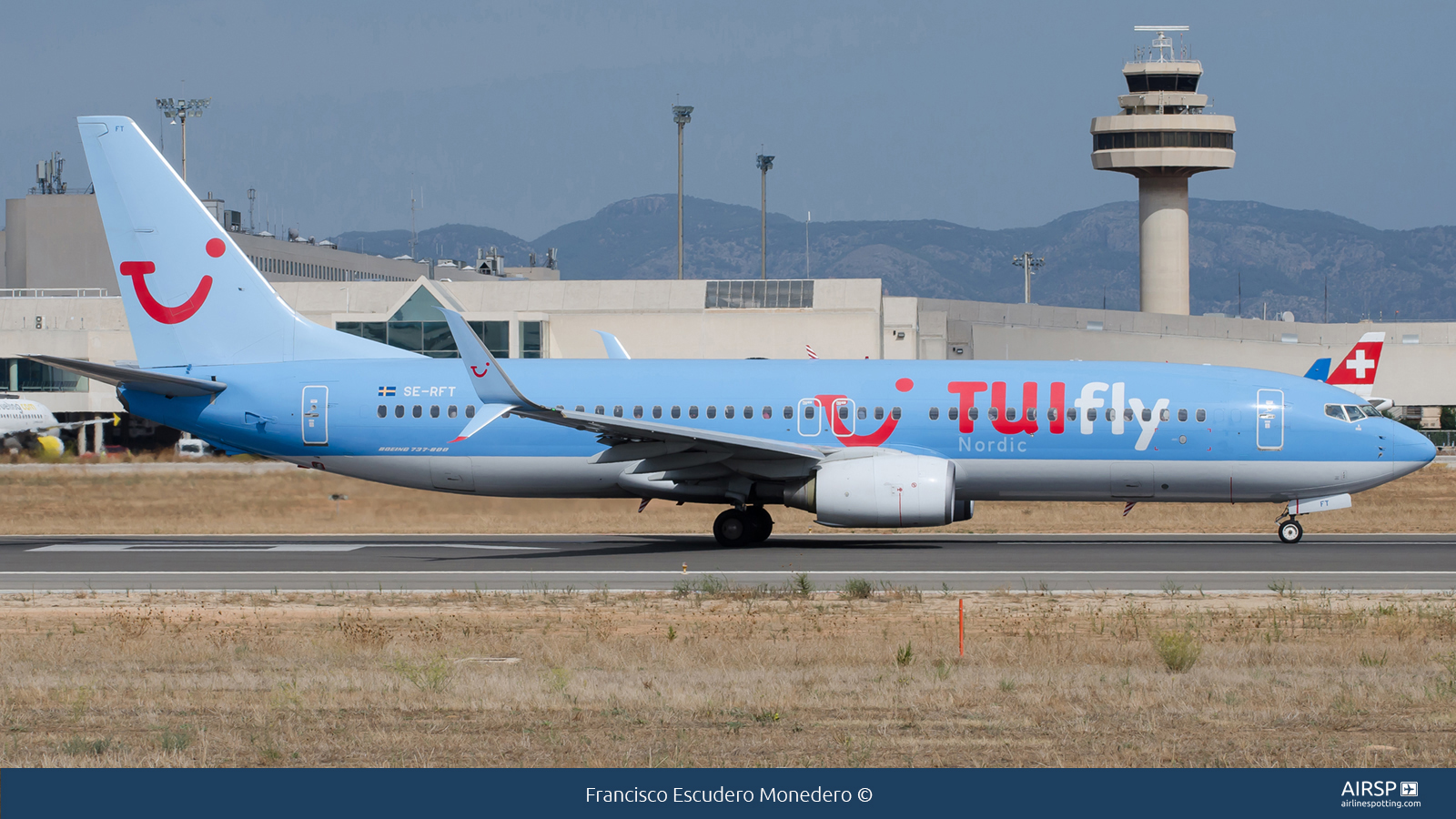 Tui Fly Nordic  Boeing 737-800  SE-RFT