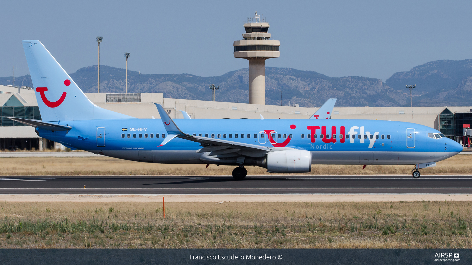 Tui Fly Nordic  Boeing 737-800  SE-RFV