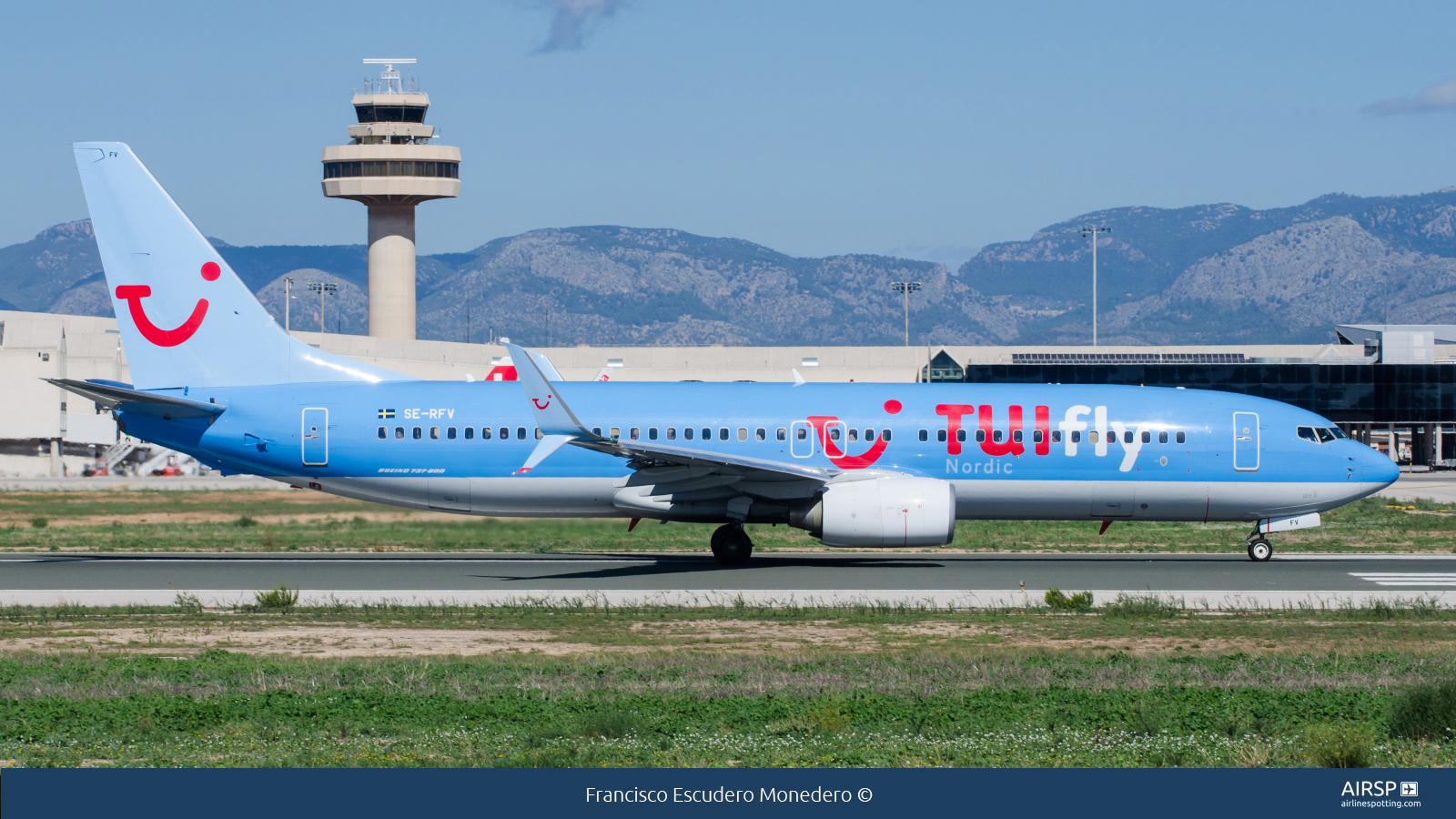 Tui Fly Nordic  Boeing 737-800  SE-RFV