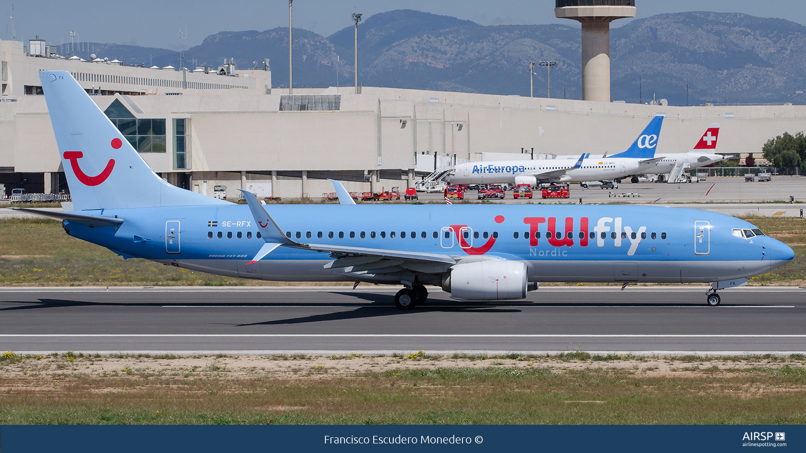 Tui Fly Nordic  Boeing 737-800  SE-RFX