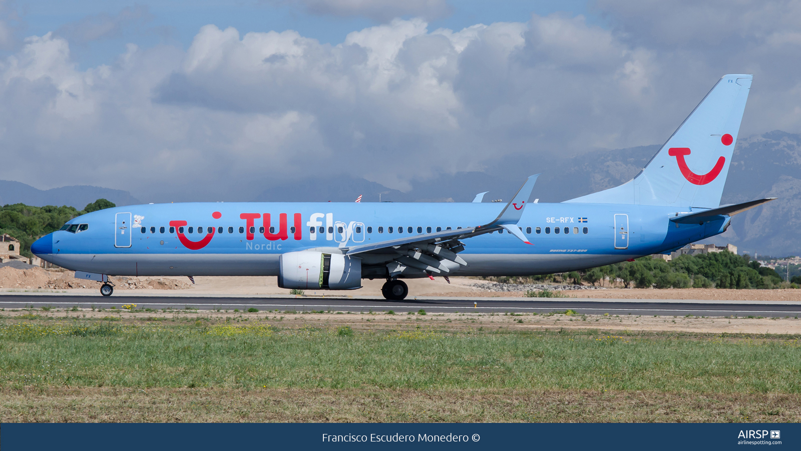 Tui Fly Nordic  Boeing 737-800  SE-RFX