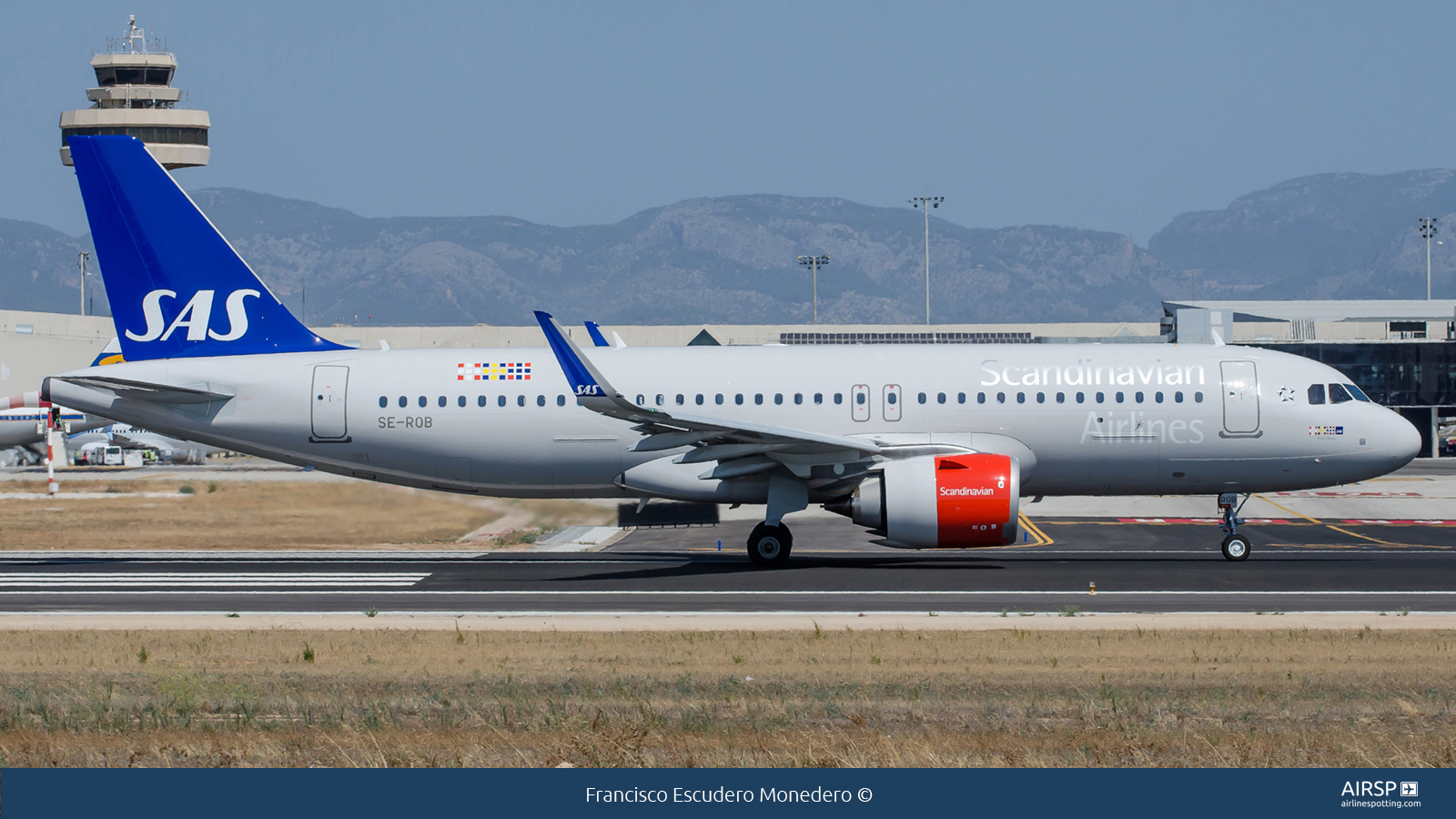 SAS Scandinavian Airlines  Airbus A320neo  SE-ROB
