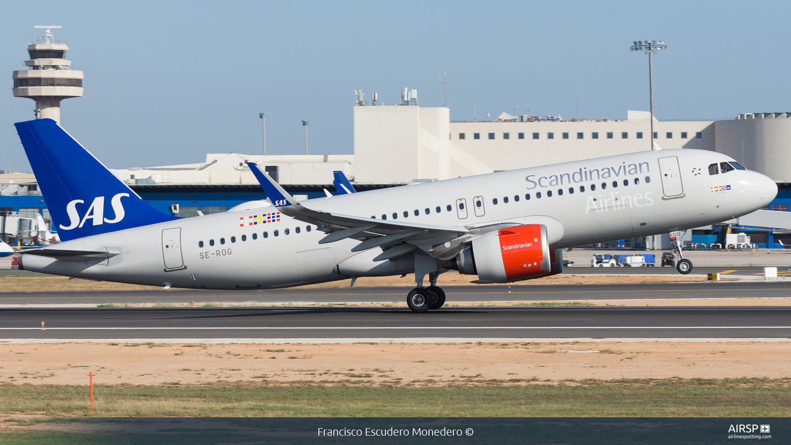 SAS Scandinavian Airlines  Airbus A320neo  SE-ROG
