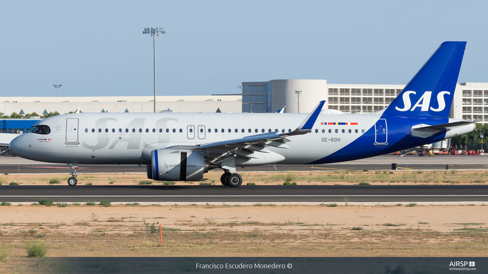 SAS Scandinavian Airlines  Airbus A320neo  SE-ROH