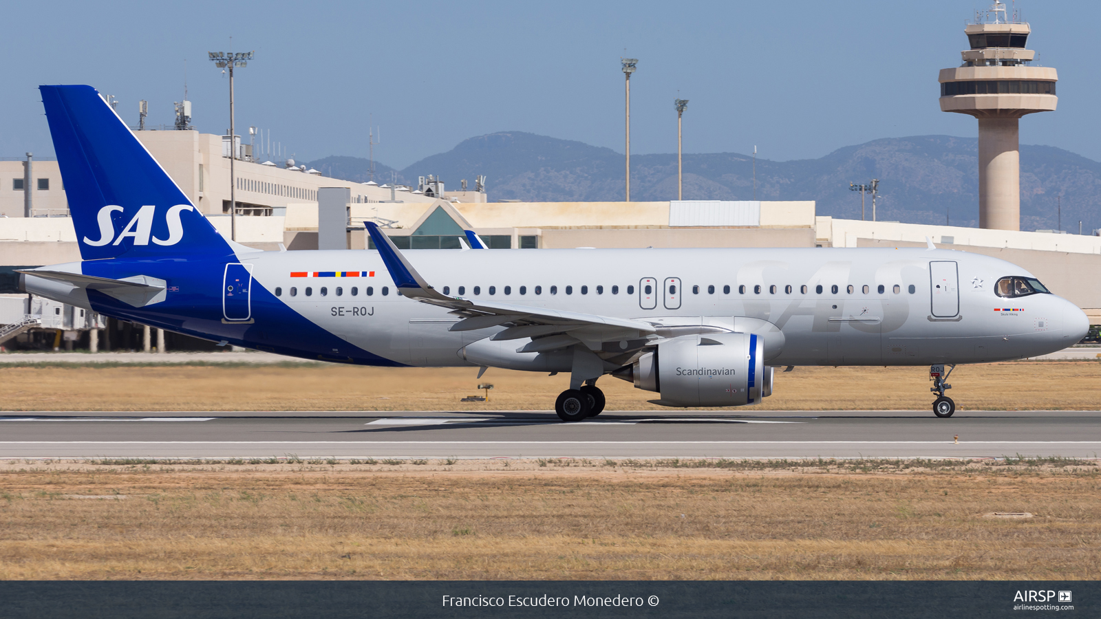 SAS Scandinavian Airlines  Airbus A320neo  SE-ROJ