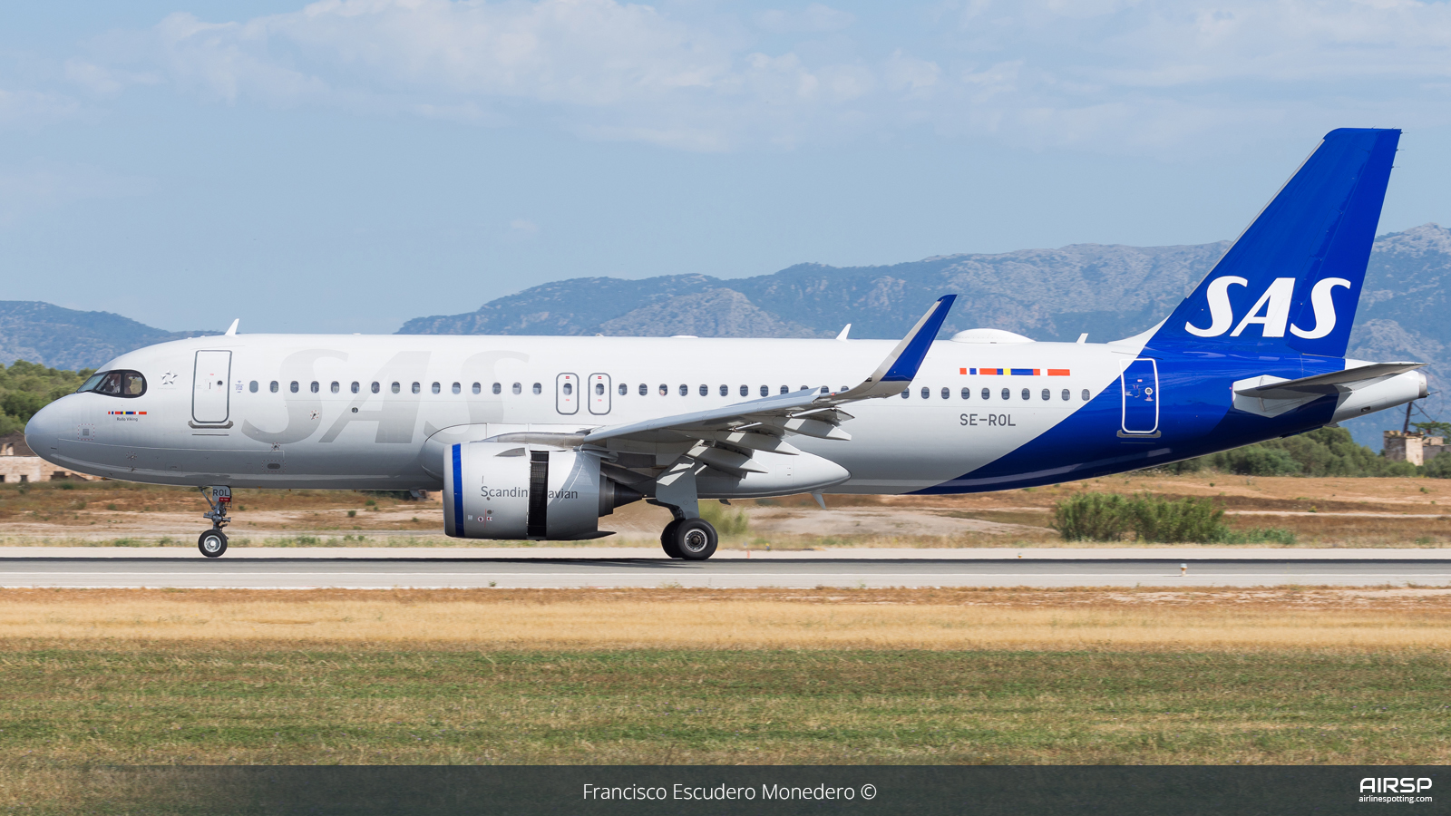 SAS Scandinavian Airlines  Airbus A320neo  SE-ROL