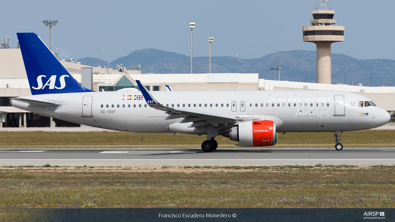 SAS Scandinavian Airlines  Airbus A320neo  SE-ROP