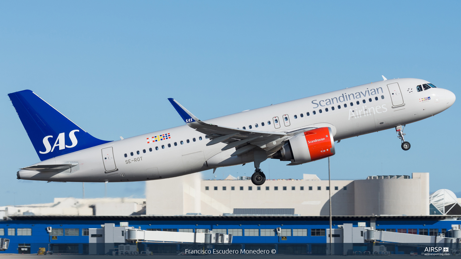 SAS Scandinavian Airlines  Airbus A320neo  SE-ROT