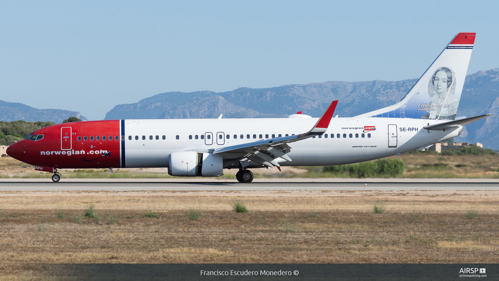 Norwegian  Boeing 737-800  SE-RPH