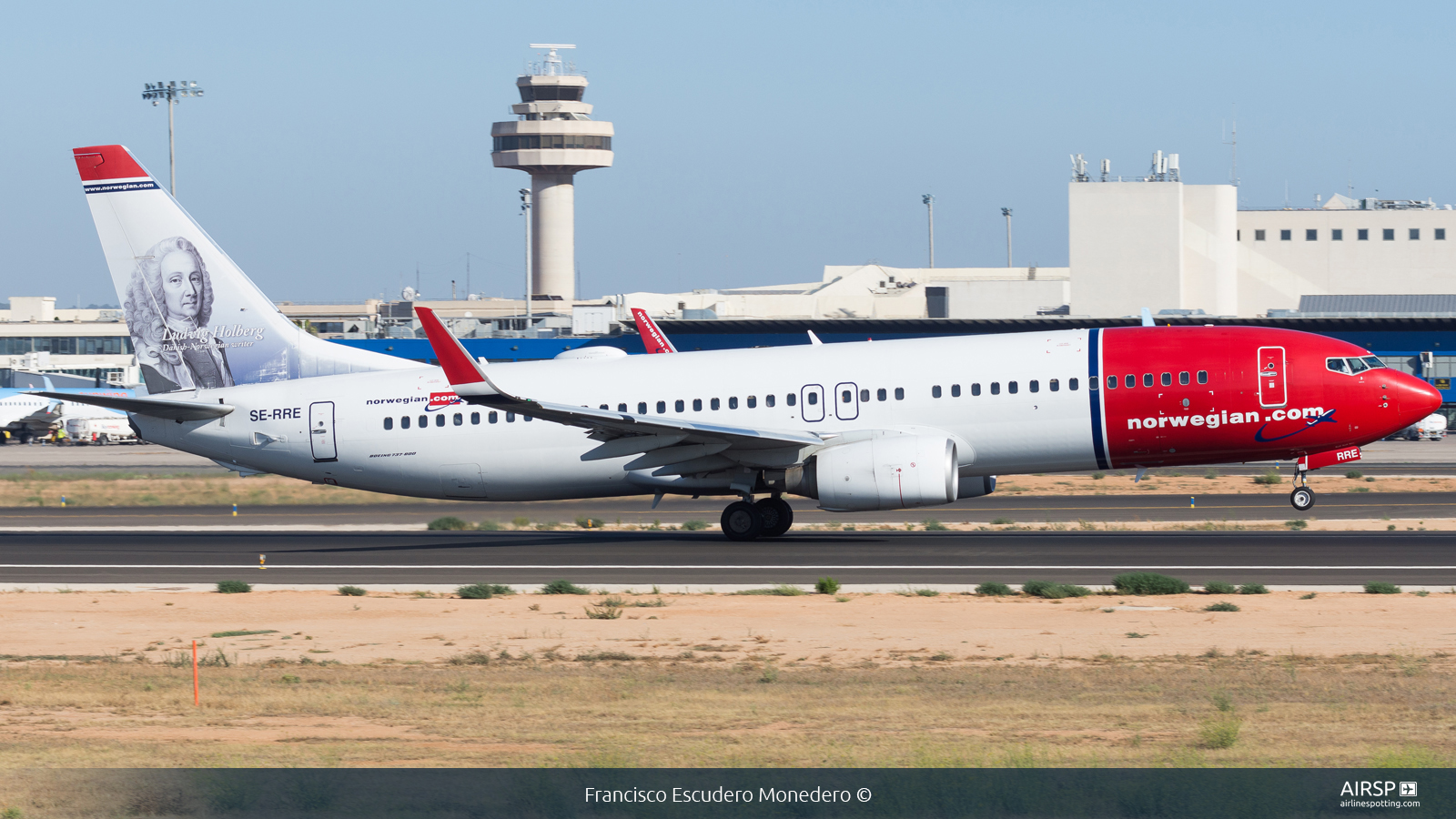 Norwegian  Boeing 737-800  SE-RRE