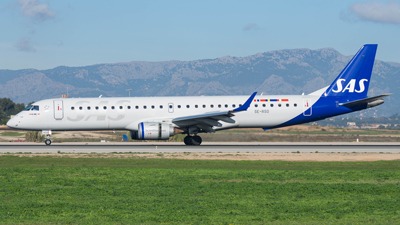 SAS Scandinavian Airlines Embraer E195