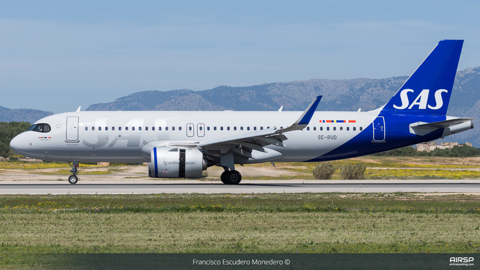 SAS Scandinavian Airlines  Airbus A320neo  SE-RUD
