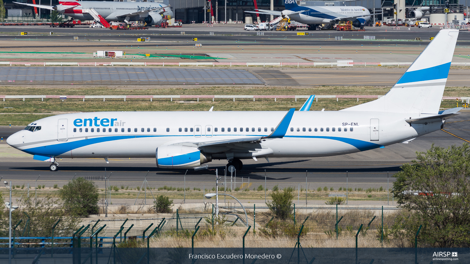 Enter Air  Boeing 737-800  SP-ENL