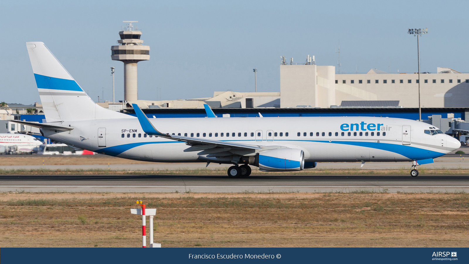 Enter Air  Boeing 737-800  SP-ENM