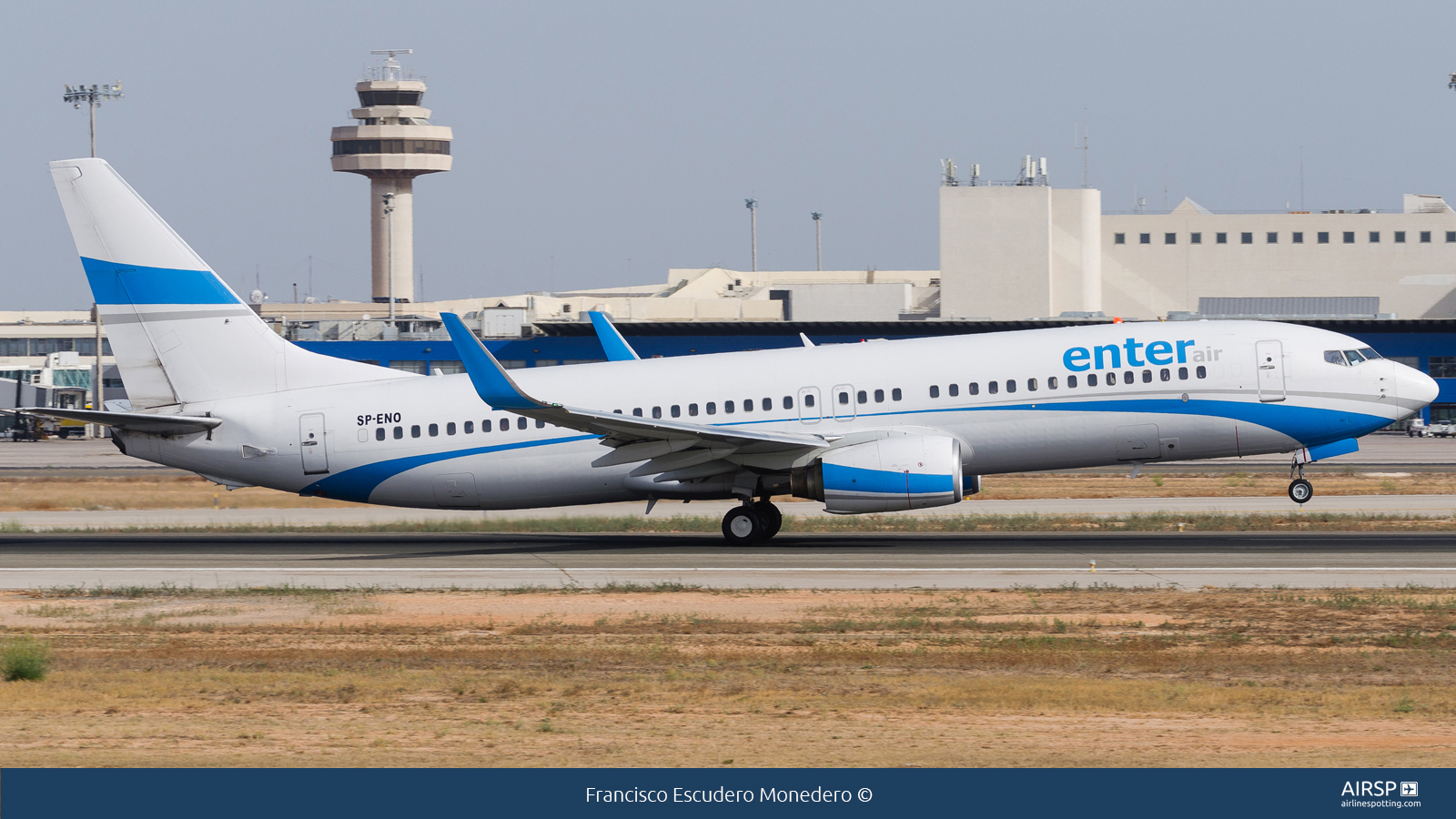 Enter Air  Boeing 737-800  SP-ENO