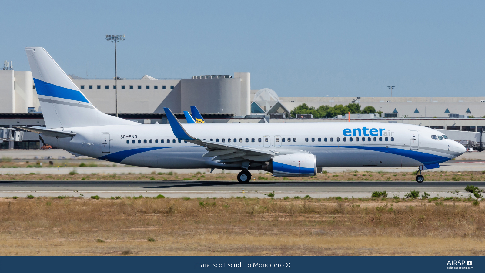 Enter Air  Boeing 737-800  SP-ENQ