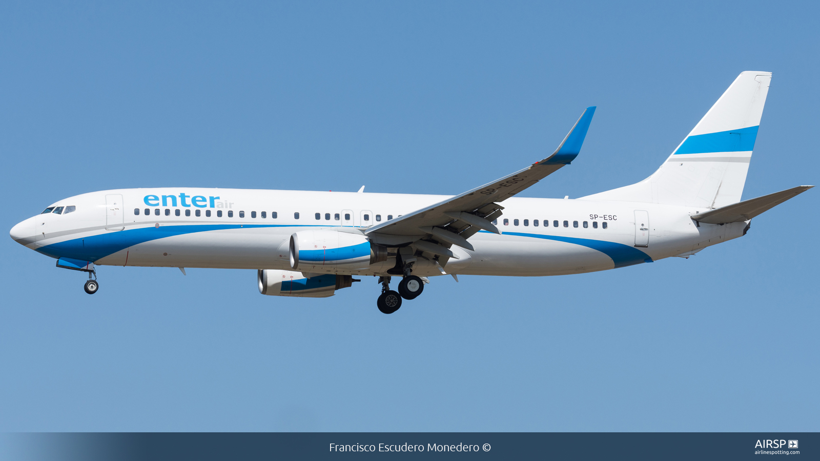 Enter Air  Boeing 737-800  SP-ESC