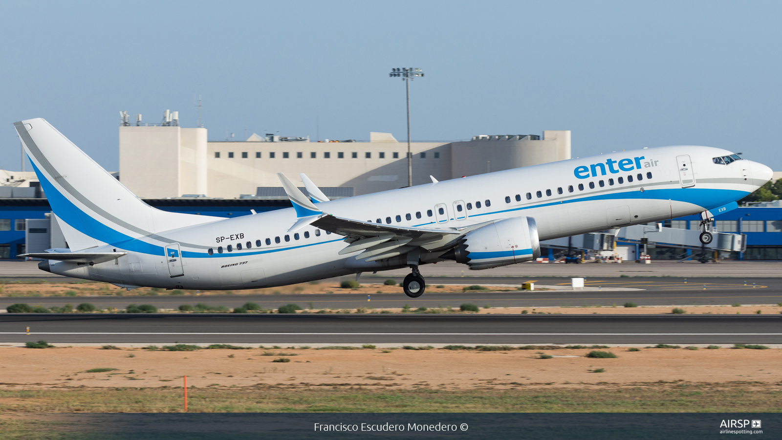 Enter Air  Boeing 737 Max 8  SP-EXB