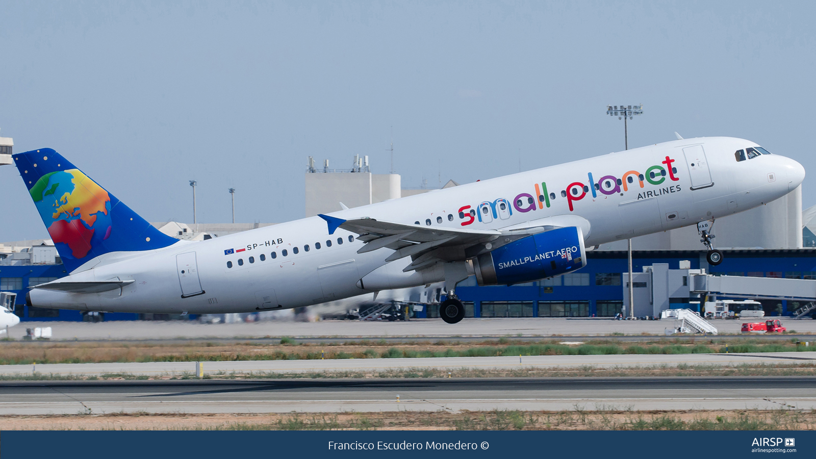 Small Planet Airlines  Airbus A320  SP-HAB