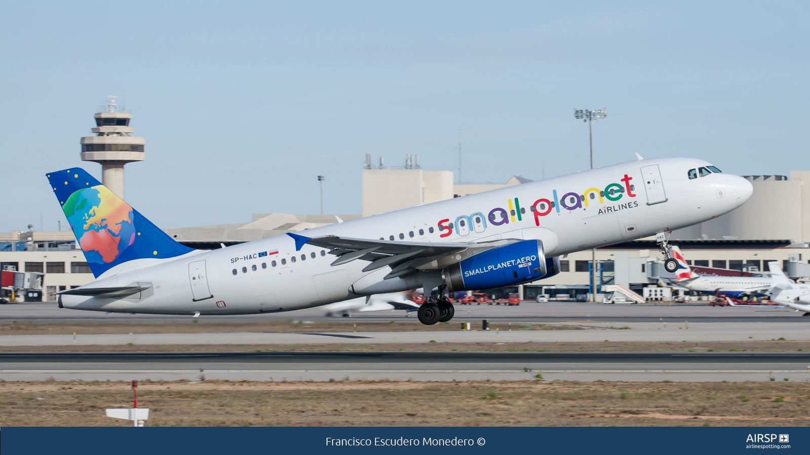 Small Planet Airlines  Airbus A320  SP-HAC