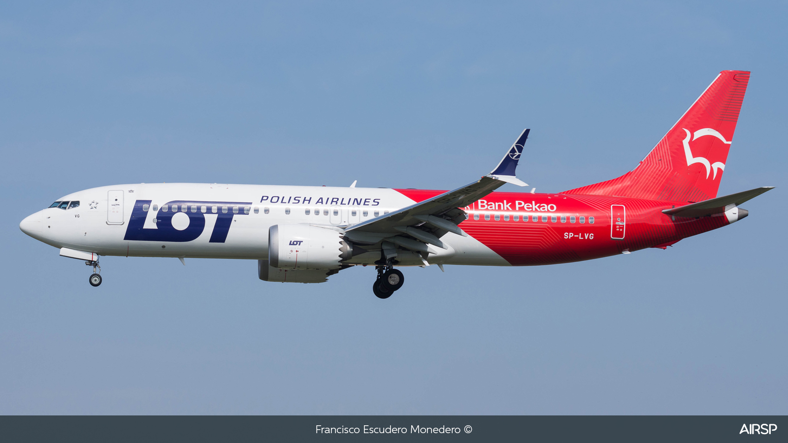 LOT Polish Airlines  Boeing 737 Max 8  SP-LVG