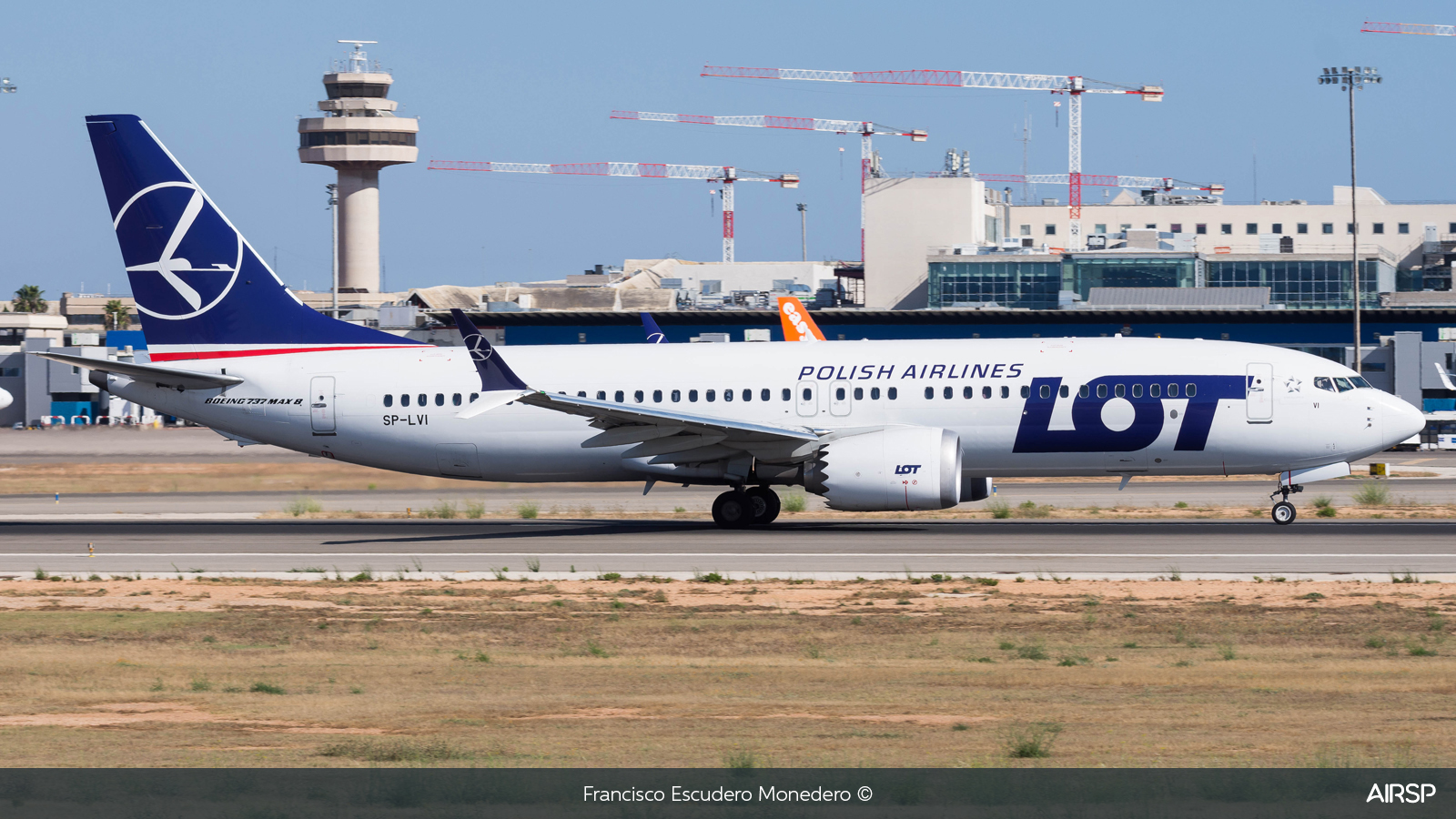LOT Polish Airlines  Boeing 737 Max 8  SP-LVI