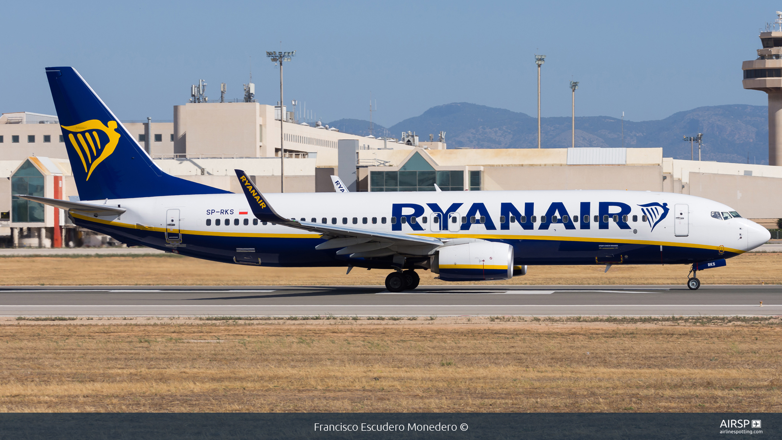 Ryanair  Boeing 737-800  SP-RKS