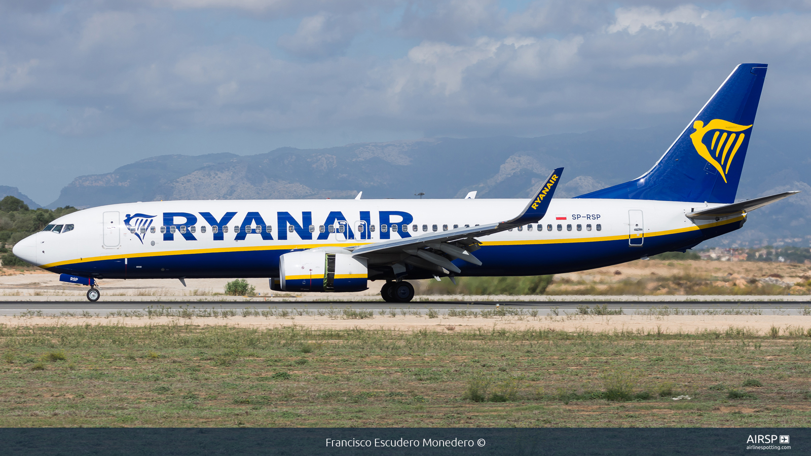 Ryanair  Boeing 737-800  SP-RSP