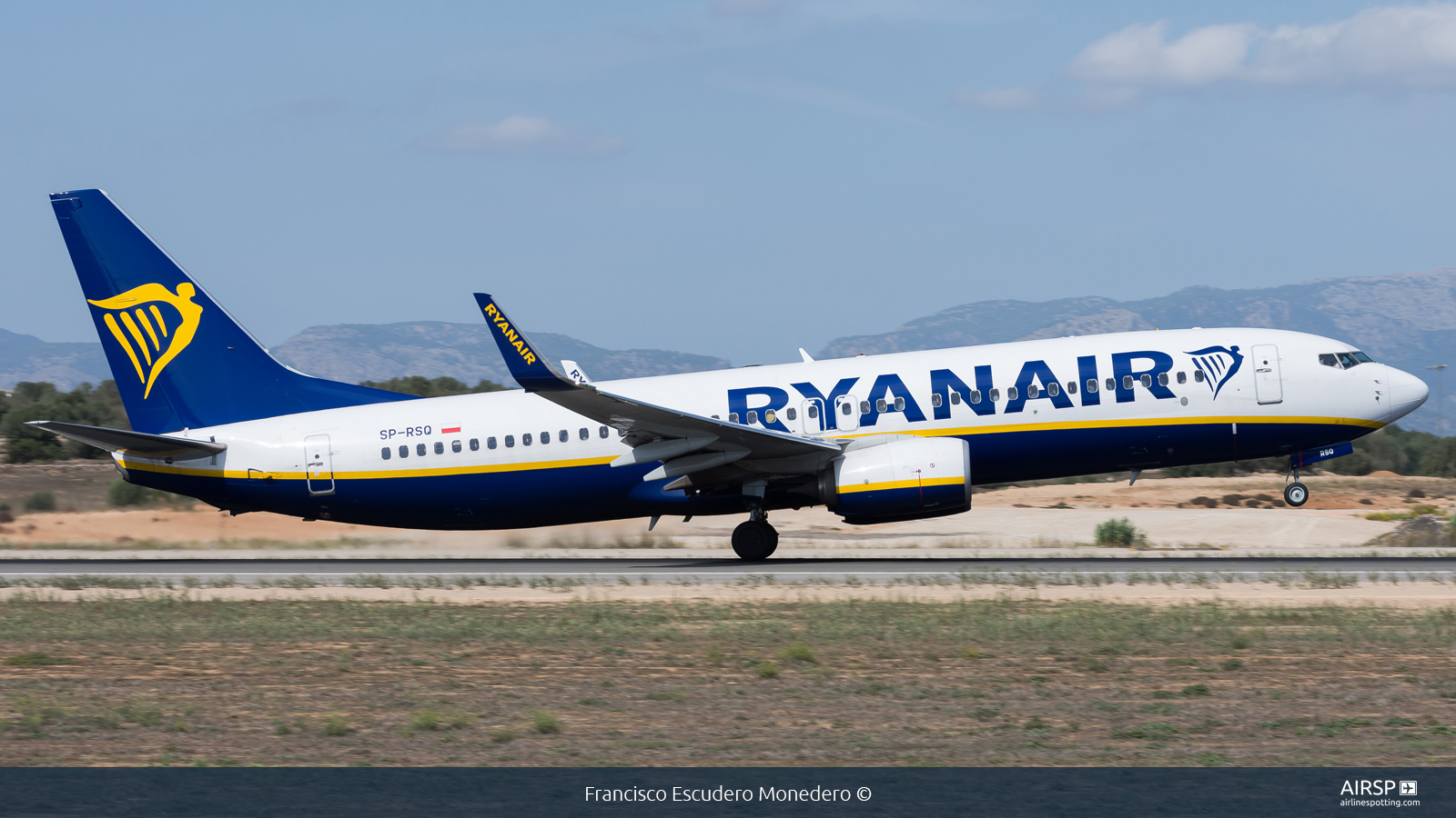 Ryanair  Boeing 737-800  SP-RSQ