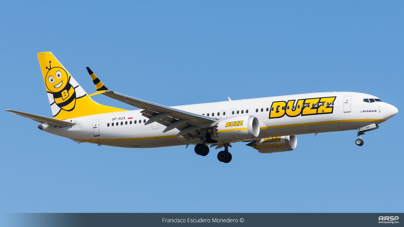 Buzz  Boeing 737 Max 8  SP-RZA