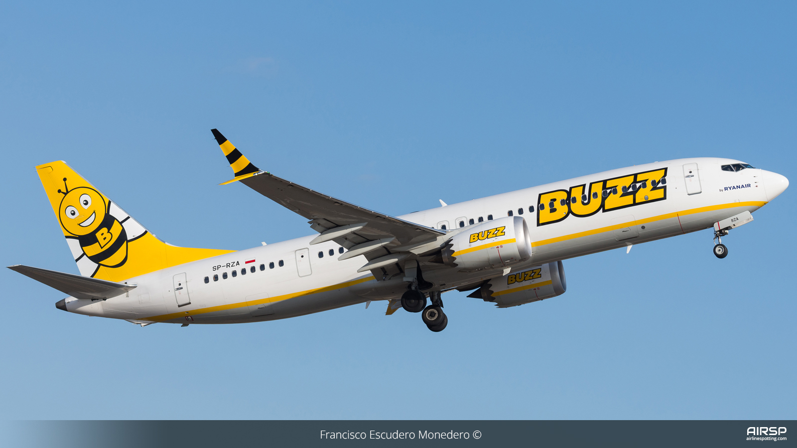 Buzz  Boeing 737 Max 8  SP-RZA