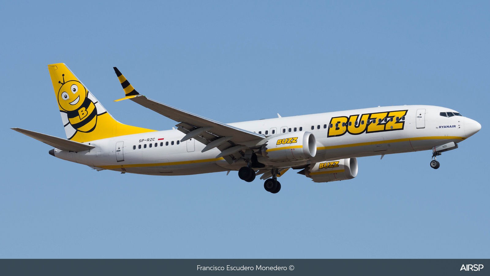 Buzz  Boeing 737 Max 8  SP-RZC