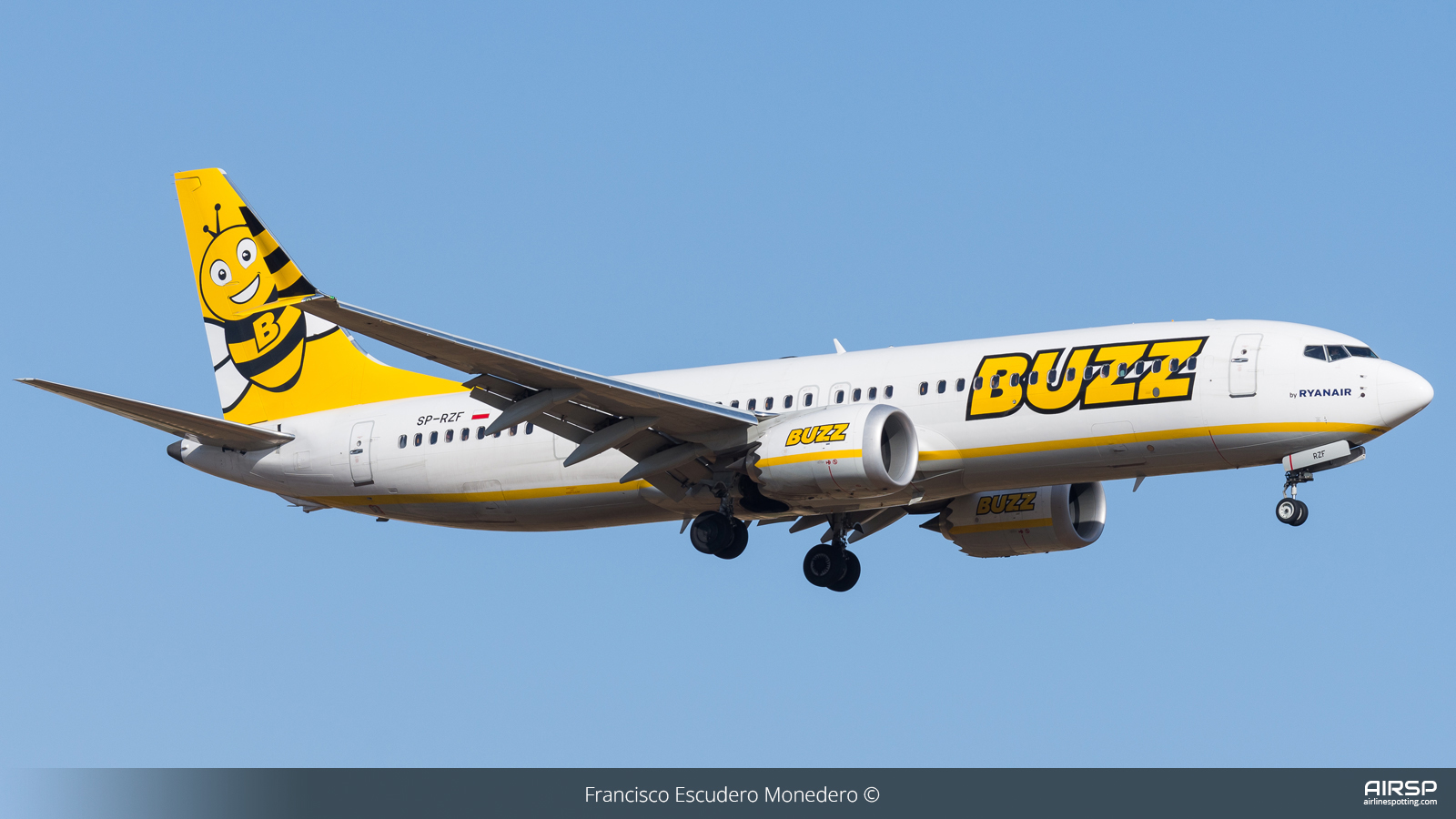 Buzz  Boeing 737 Max 8  SP-RZF