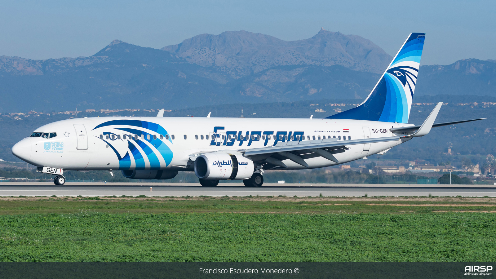 Egyptair  Boeing 737-800  SU-GEN