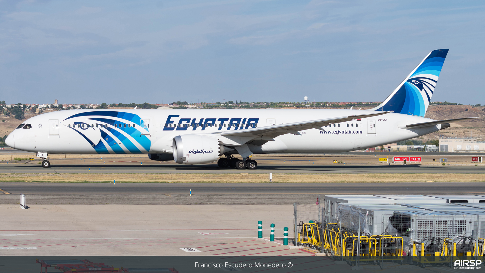 Egyptair  Boeing 787-9  SU-GET
