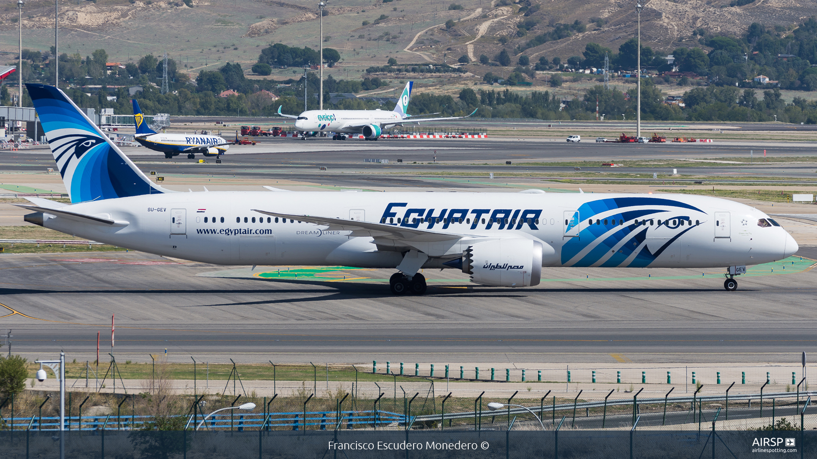 Egyptair  Boeing 787-9  SU-GEV