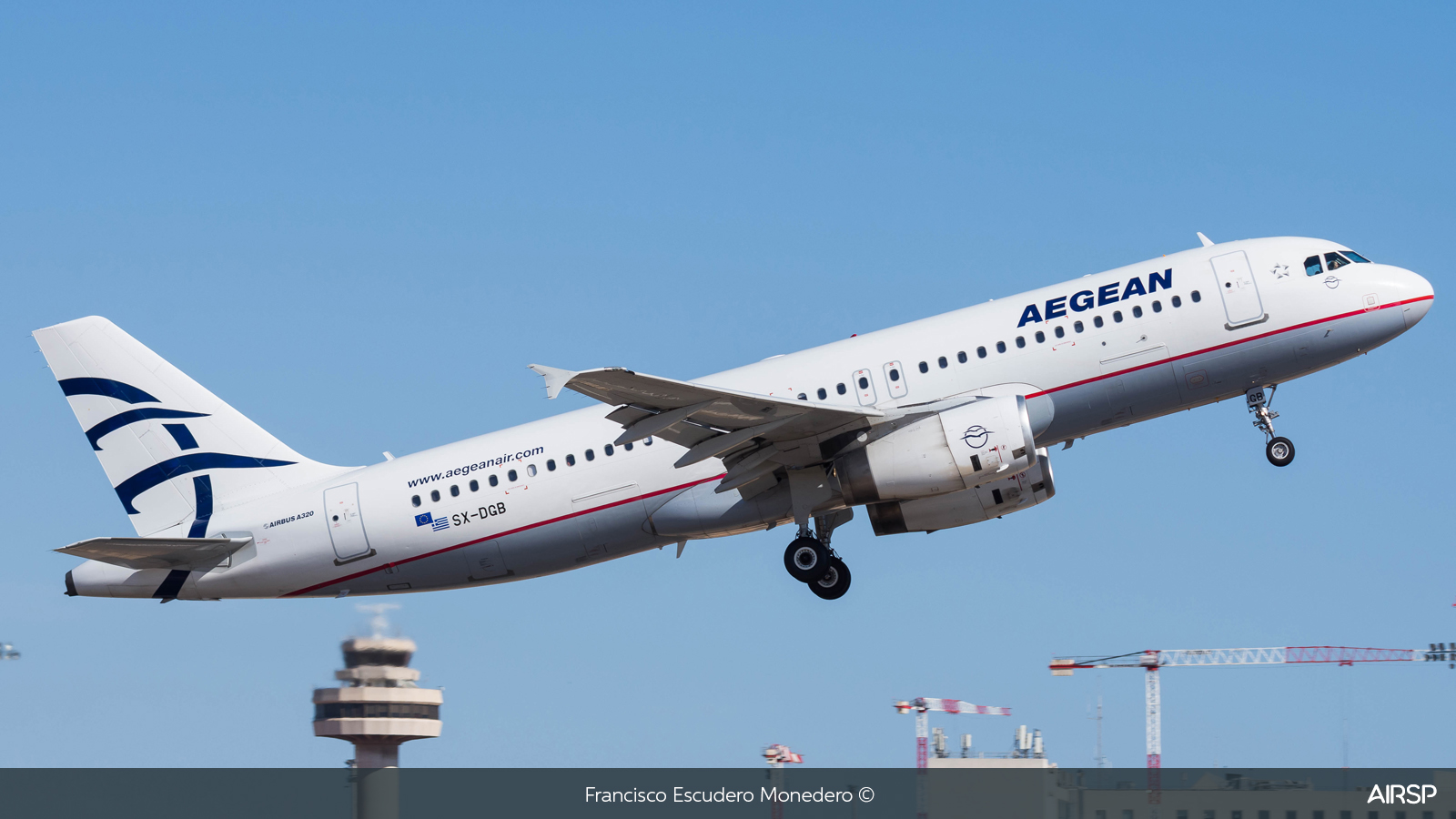 Aegean Airlines  Airbus A320  SX-DGB