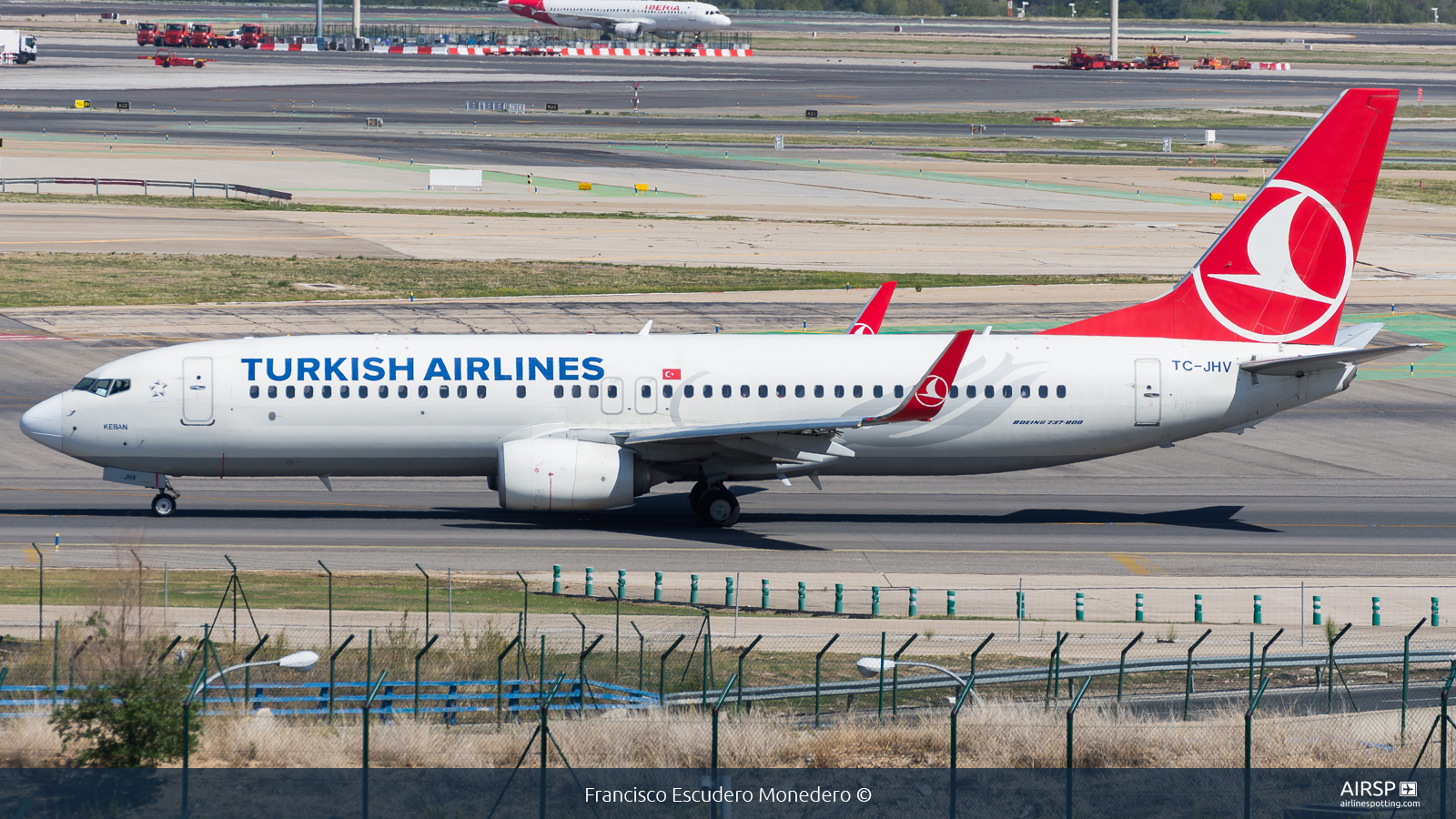Turkish Airlines  Boeing 737-800  TC-JHV