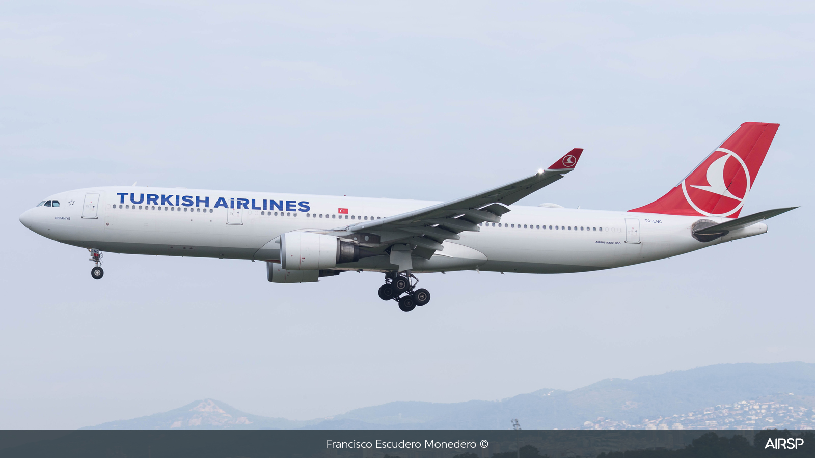 Turkish Airlines  Airbus A330-300  TC-LNC