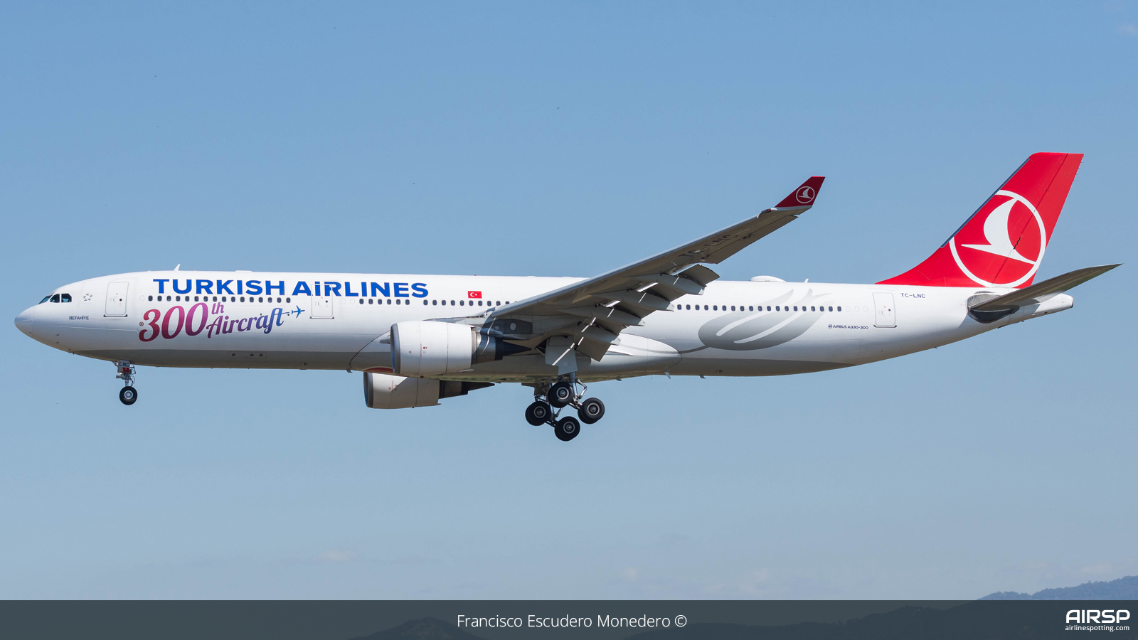Turkish Airlines  Airbus A330-300  TC-LNC