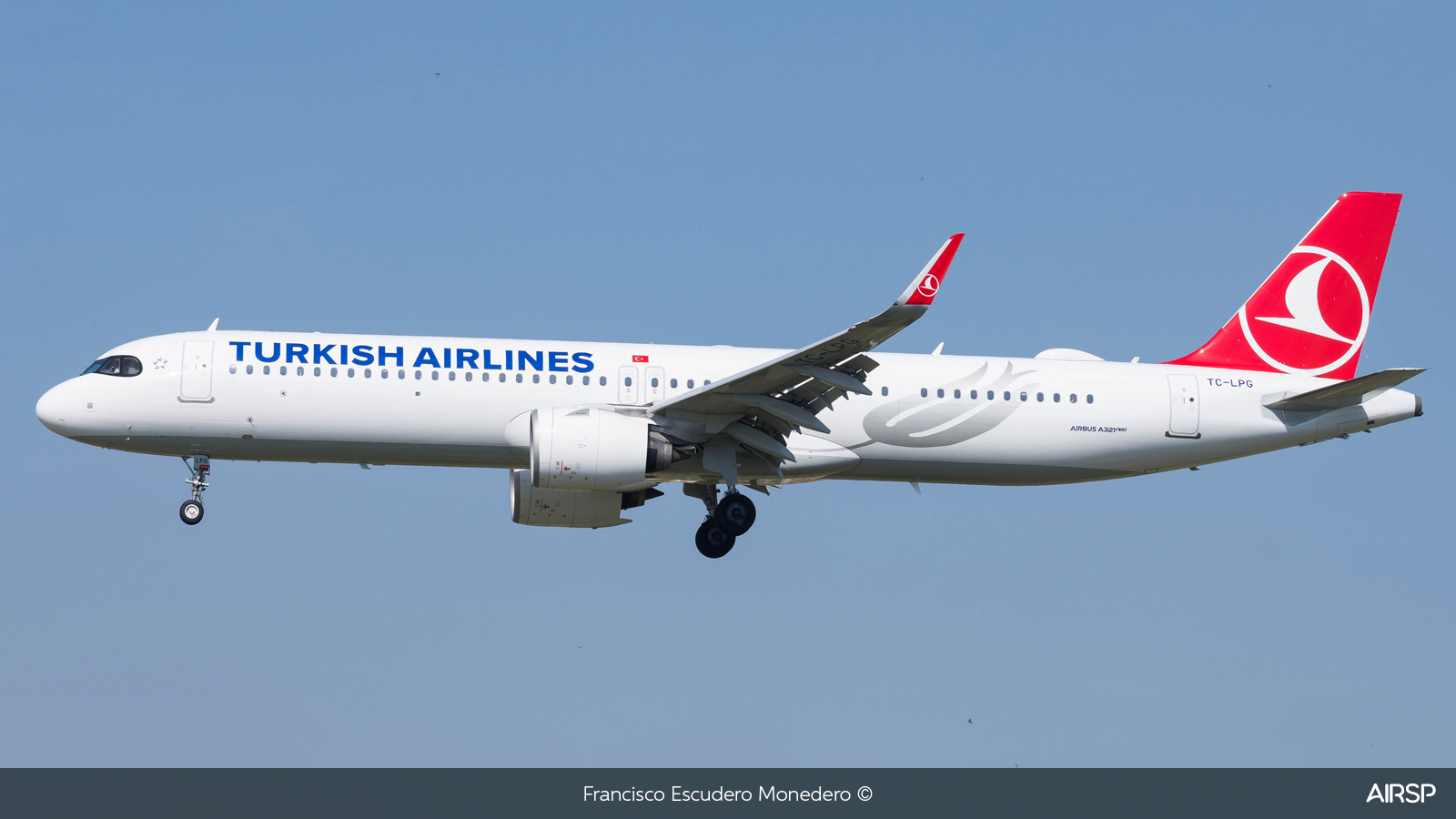 Turkish Airlines  Airbus A321neo  TC-LPG