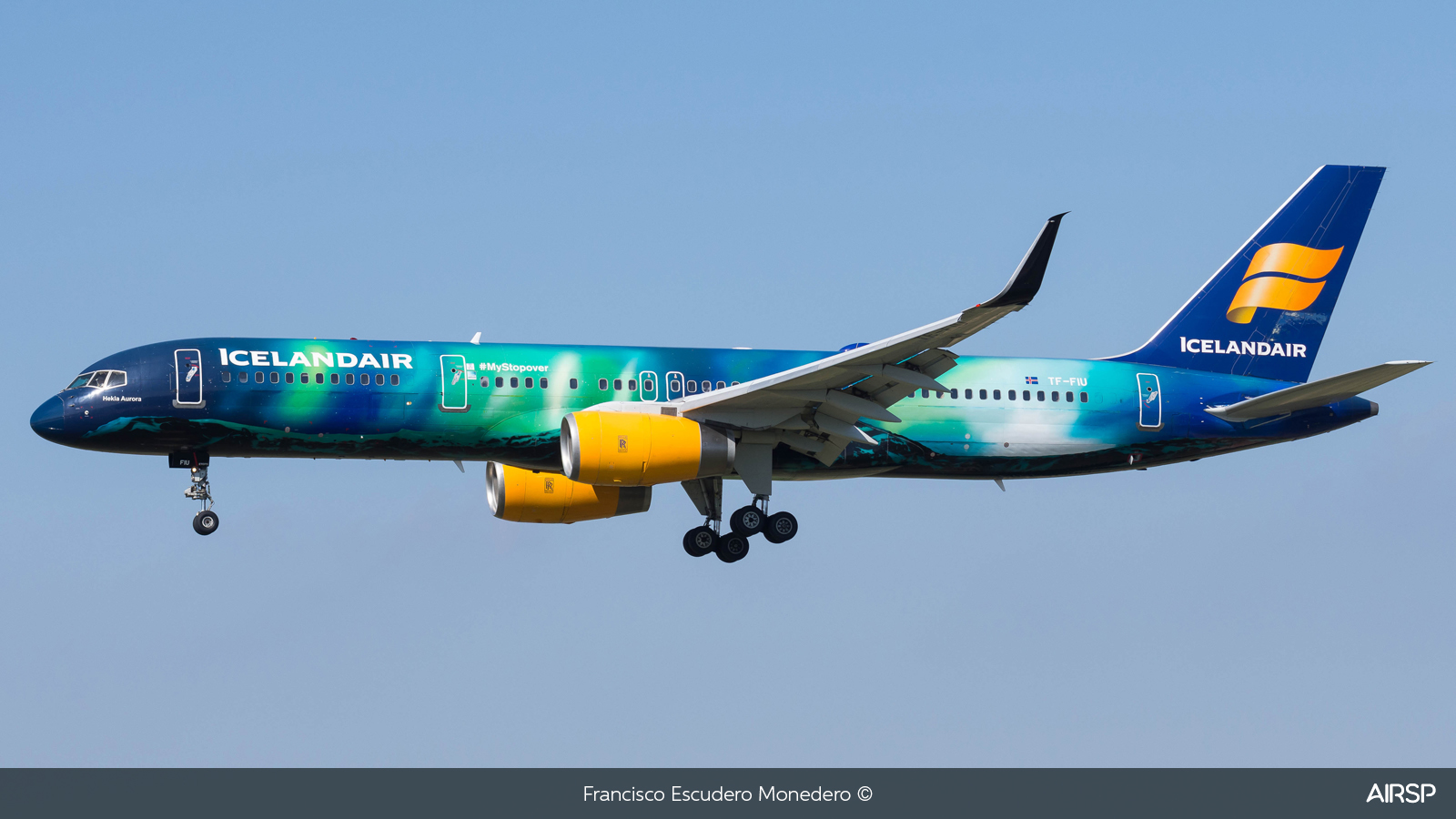 Icelandair  Boeing 757-200  TF-FIU