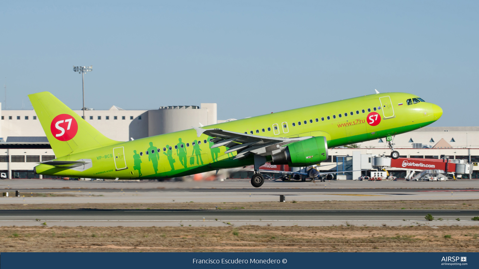 S7 Airlines  Airbus A320  VP-BCS