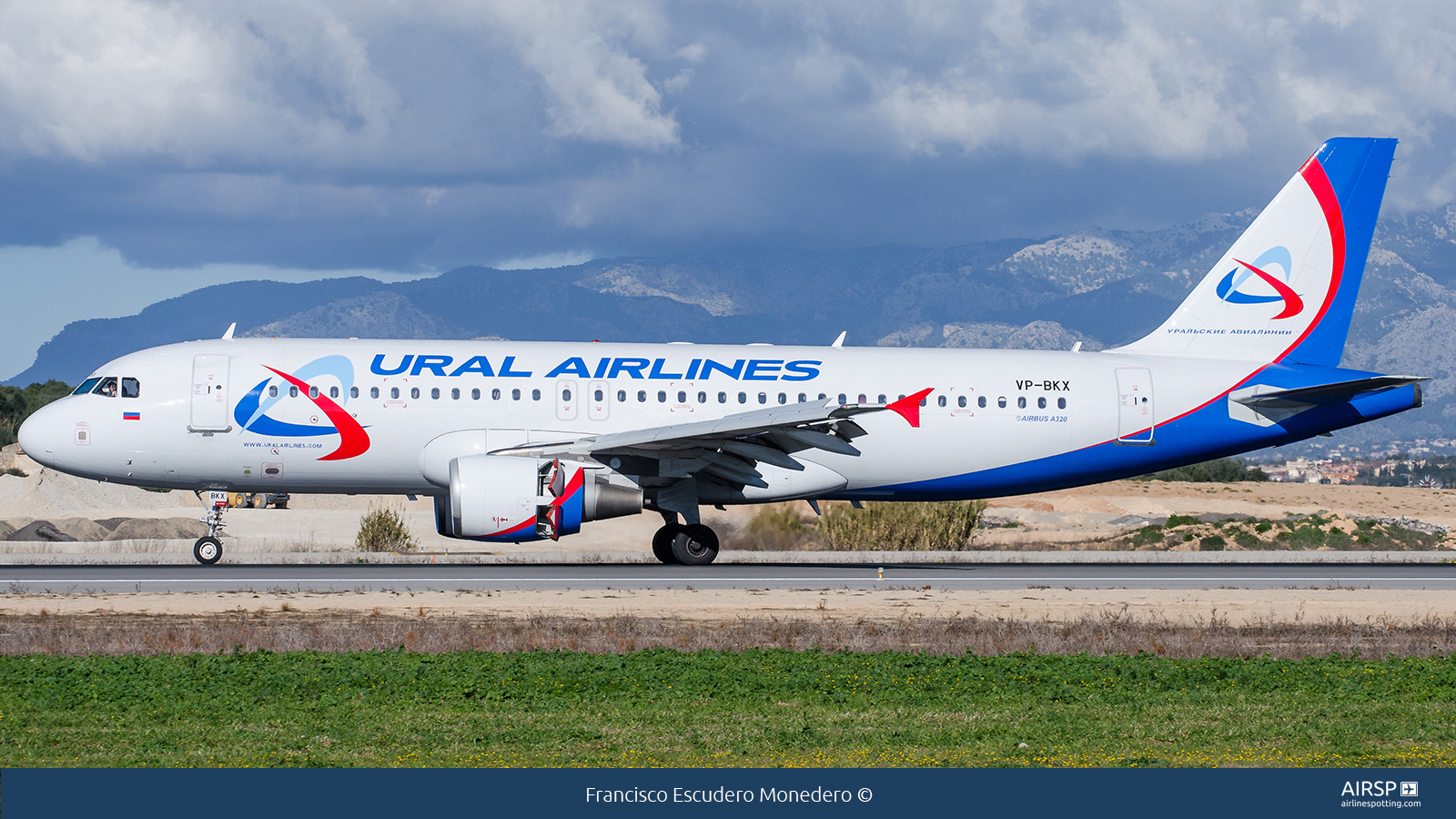 Ural Airlines  Airbus A320  VP-BKX