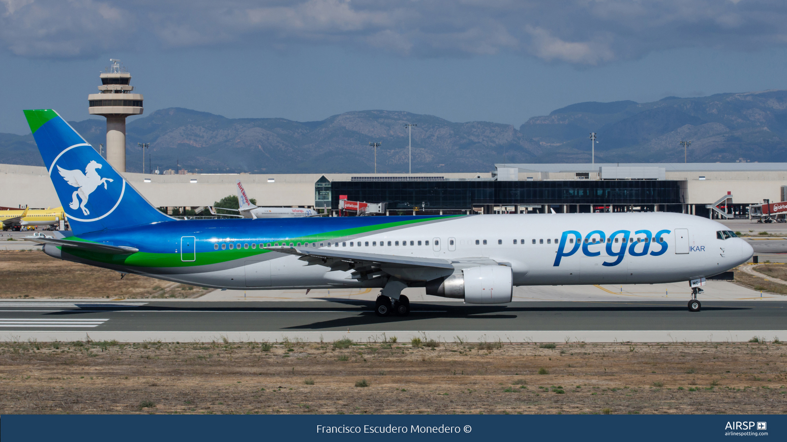 Pegas Fly  Boeing 767-300  VP-BMC