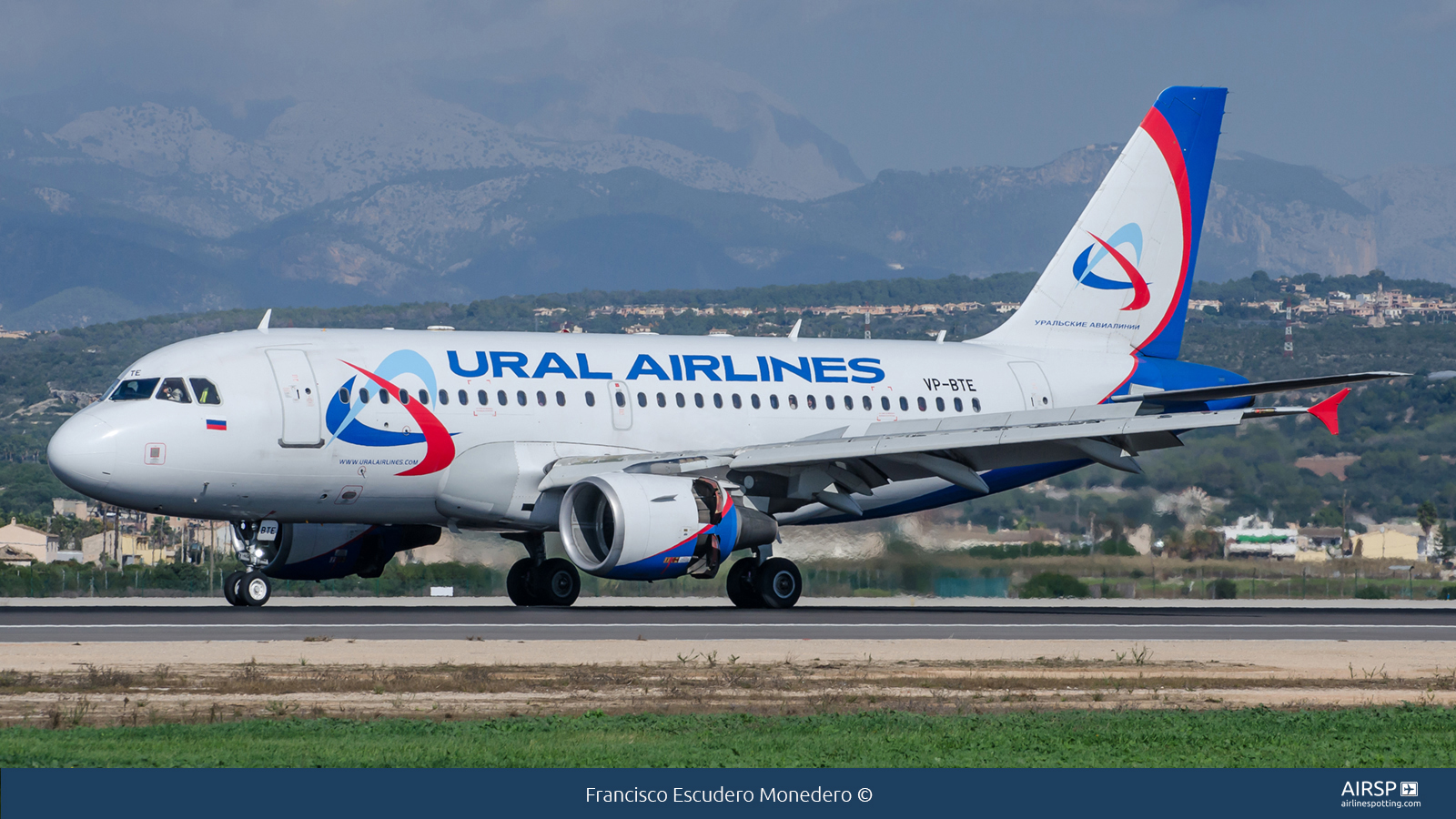 Ural Airlines  Airbus A319  VP-BTE