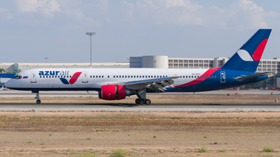 Azur Air Boeing 757-200