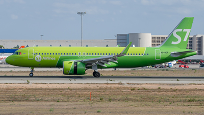S7 Airlines Airbus A320neo