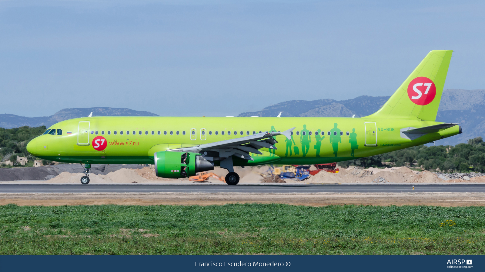 S7 Airlines  Airbus A320  VQ-BDE