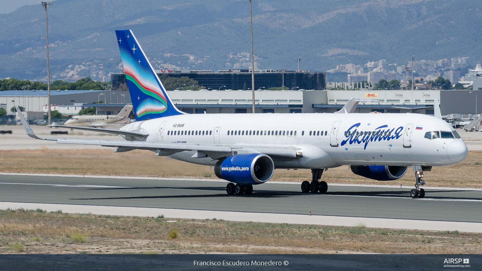 Yakutia Airlines  Boeing 757-200  VQ-BMW
